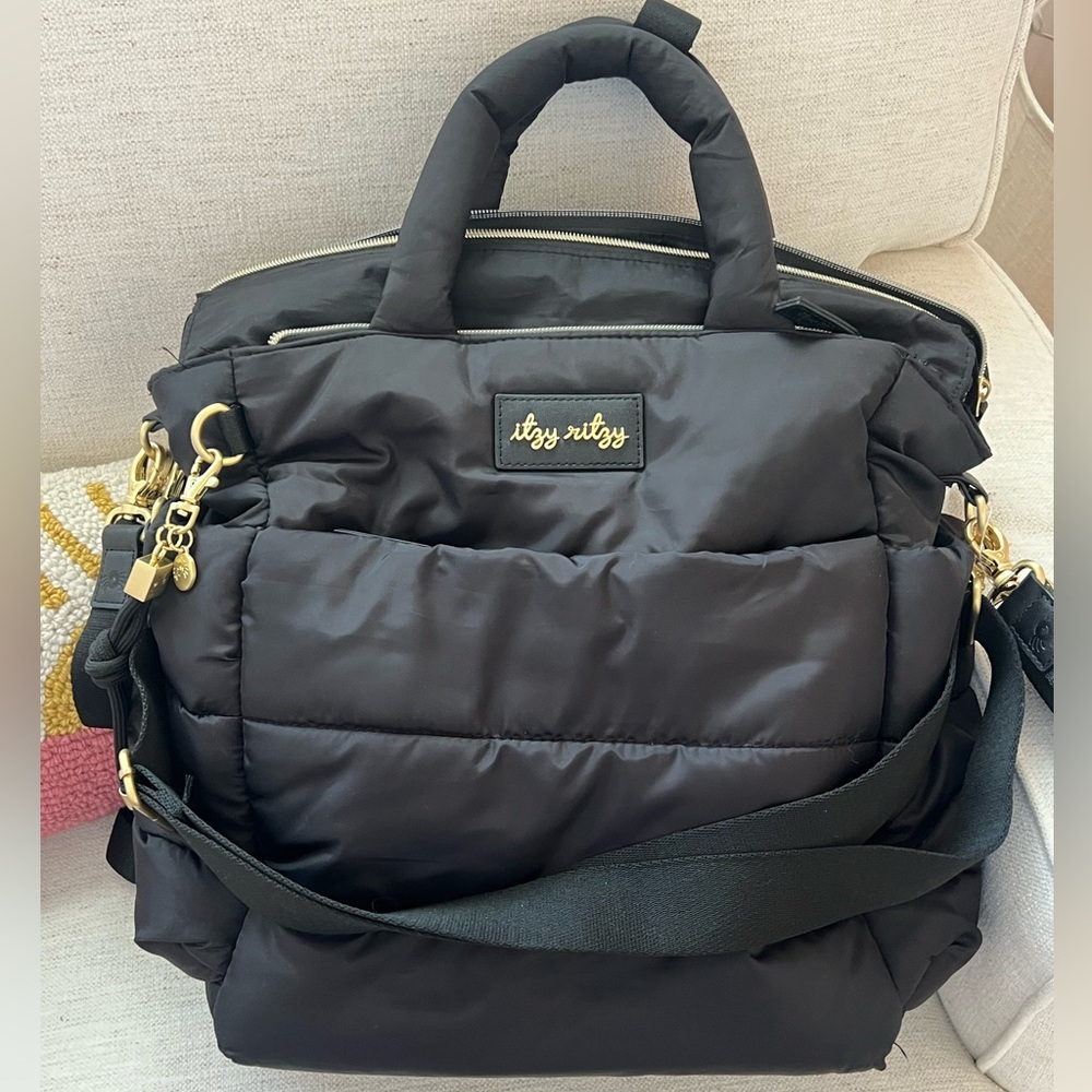 Itzy Ritzy Convertible Diaper Bag in Midnight